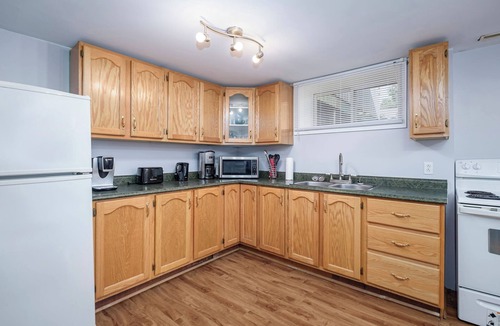 West End Apartment | Cozy One Bedroom Apt located in the West End of SJ