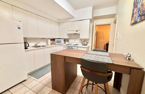 Thornhill Apartment | Cozy One Bedroom Basement Apt with Free Parking