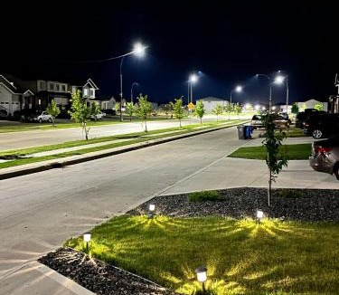 Fort Gary Apartment | Cozy Private 1 bedroom basement suite - free parking and free Wifi