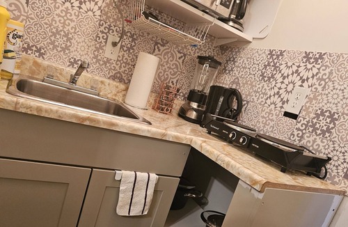 Dartmouth Apartment | Cozy & private guest suite in Portland Estate, close to lakes, trails &shopping