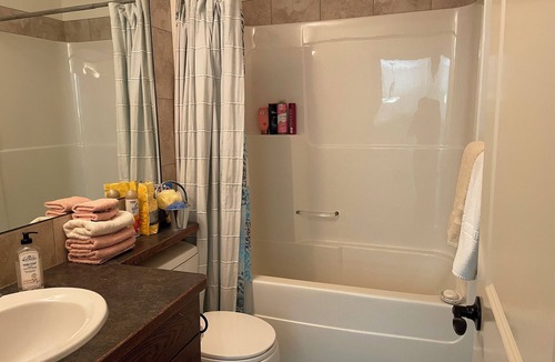 Sylvan Lake House | Cozy quiet home located in a lake town