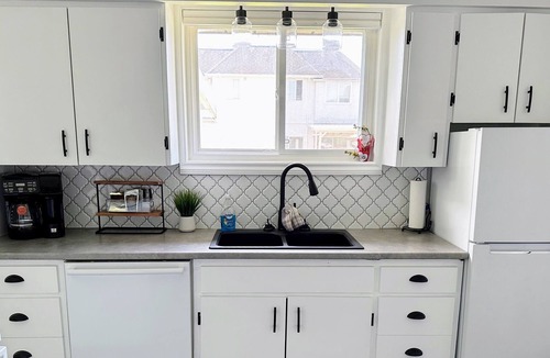 North Cowichan House | Cozy rancher close to hospital and all amenities