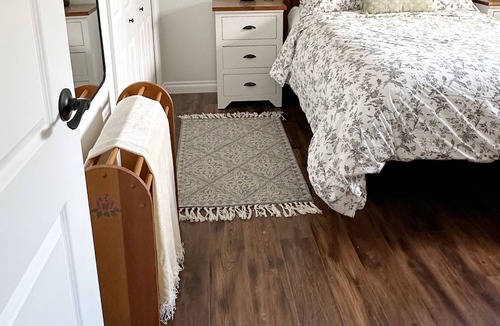 North Cowichan House | Cozy rancher close to hospital and all amenities