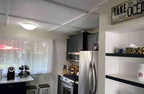 Port Elgin Cottage | Cozy, relaxing get away close to trails, beach, shopping and restaurants