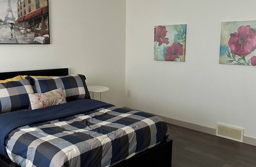 Sylvan Lake House | Cozy room suite located on a lake town w ensuite bathroom and toilet