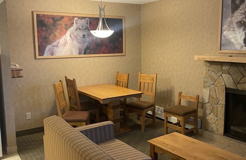 Banff Condo | Cozy Ski Condo in the Canadian Rockies, Banff Canada