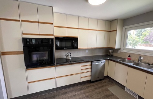 Southeast Calgary House | Cozy, spacious and comfortable family friendly home!