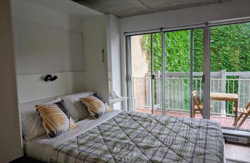 Quartier des Spectacles Apartment | Cozy Studio in Montreal's Quartier des Spectacles