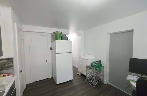 Hochelaga Apartment | Cozy studio retreat on the earth of Sherbrooke east close to the metro!