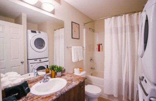 Regina Apartment | Cozy & Stylish Laneway suite