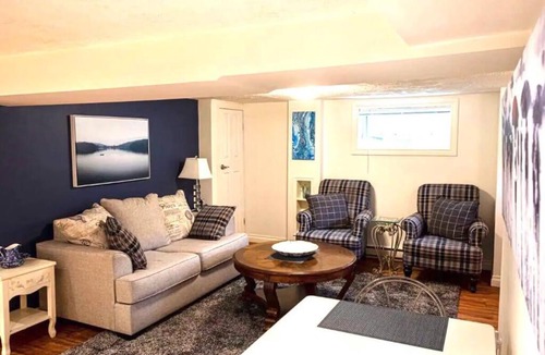 Gorge -Tillicum Area Apartment | Cozy Suite 5mins To DT Victoria