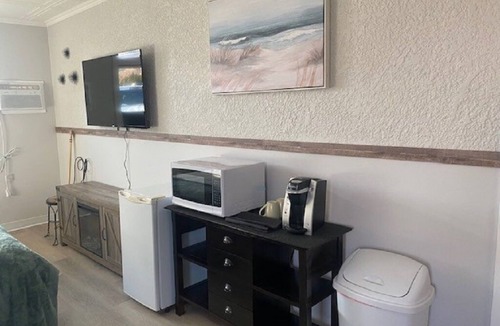 Okanagan-Similkameen Apartment | Cozy Suite close to all amenities!