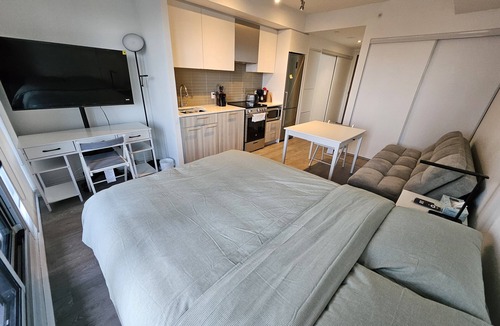 Cabbagetown South Condo | Cozy Sweet 1Br Condo In Center Of Dowontown Toronto