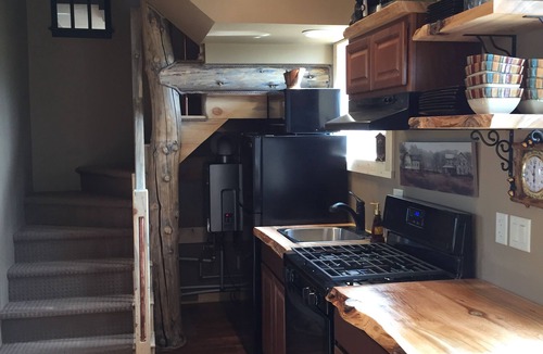 Mountain View Cabin | Cozy "tiny home" Cabin with amazing views