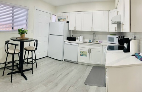 Riley Park House | Cozy Vancouver Home and Free Parking - Ideal Gateway