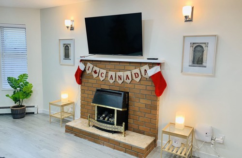 Riley Park House | Cozy Vancouver Home and Free Parking - Ideal Gateway