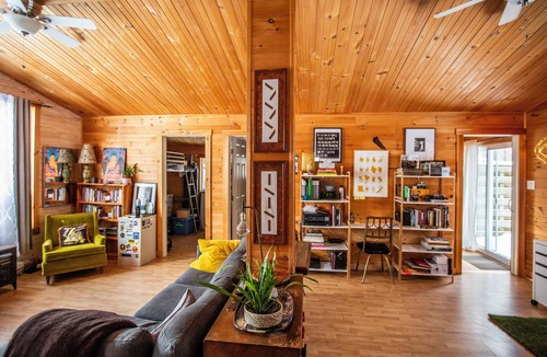 Pontiac Cottage | Cozy winter retreat close to Ottawa, Wakefield and 4 different ski hills!