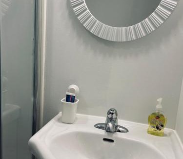 East Kildonan Apartment | CozyHaven