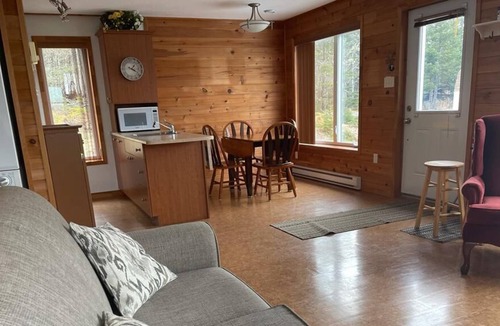 D'Escousse Cabin | CreativeescapeBNB