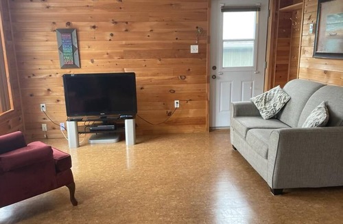 D'Escousse Cabin | CreativeescapeBNB