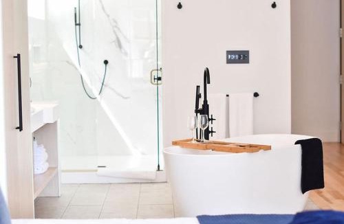 Prince Edward Hotel | Cribs on Main