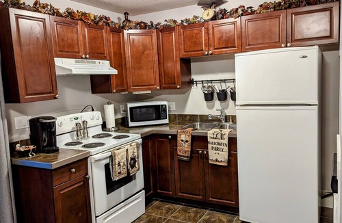 Regional District of Nanaimo Apartment | Crystal Hollows Lake View
