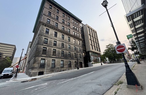 Downtown Halifax Apartment | Curated 2B/2B DT Halifax