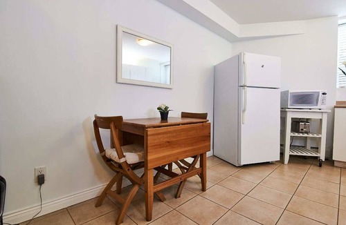 Guildford Apartment | Cute, Cozy Place to Call your Home Away From Home
