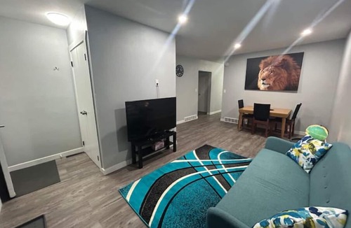 Highland Park House | Cute Highland Park(Upper-A-Unit)