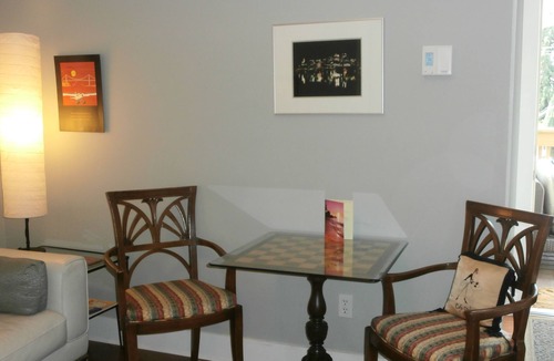 Lower Lonsdale House | Cute n' Cozy for Solo guest, near seabus & Lower Lonsdale