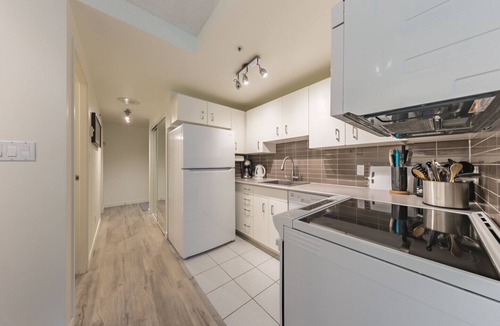 Coal Harbour Condo | D32 - 1 bedroom in Coal Harbour