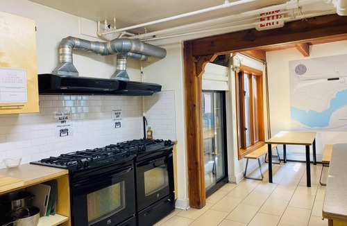 Nelson Hostel | Dancing Bear Inn Hostel