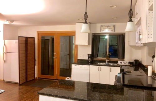 Sandy Hook Bed & Breakfast | Davis Brook Retreat