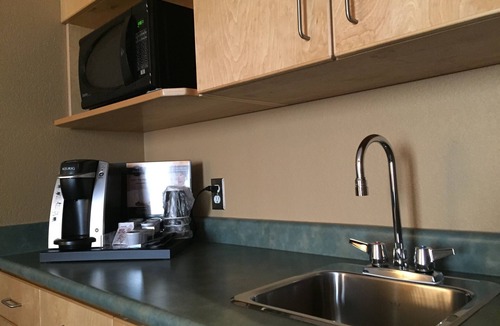 Estevan Hotel | Days Inn by Wyndham Estevan