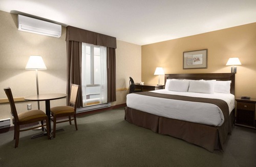 Estevan Hotel | Days Inn by Wyndham Estevan