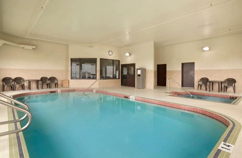 Innisfail Hotel | Days Inn by Wyndham Innisfail