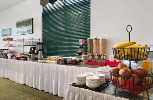 Oromocto Hotel | Days Inn by Wyndham Oromocto Conference Centre