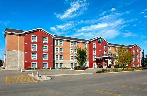 Sherwood Park Hotel | Days Inn & Suites by Wyndham Sherwood Park Edmonton