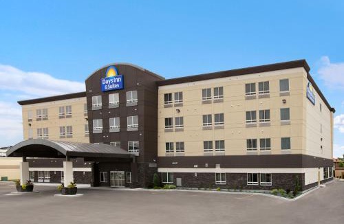 Winnipeg Hotel | Days Inn & Suites by Wyndham Winnipeg Airport Manitoba