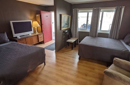 Okanagan-Similkameen Hotel | Deerview Lodge & Cabins - Princeton BC