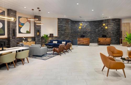 Grande Prairie Hotel | Delta Hotels by Marriott Grande Prairie Airport