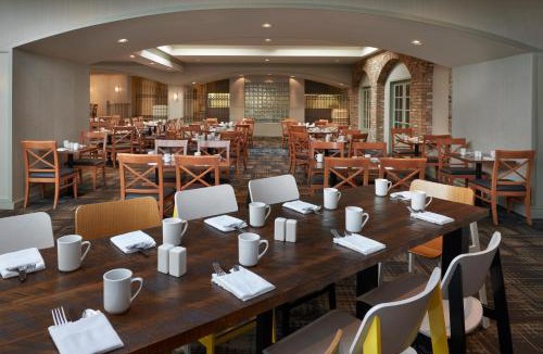Etobicoke Hotel | Delta Hotels by Marriott Toronto Airport & Conference Centre