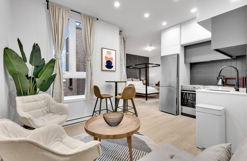 Southwest Apartment | Deluxe Suites Downtown Montreal