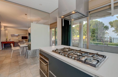 Desenzano del Garda Apartment | Desenzanoloft Oscar Luxury Suite