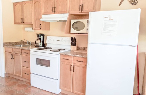 Okanagan-Similkameen Condo | Desert Surfside Waterfront Accommodations