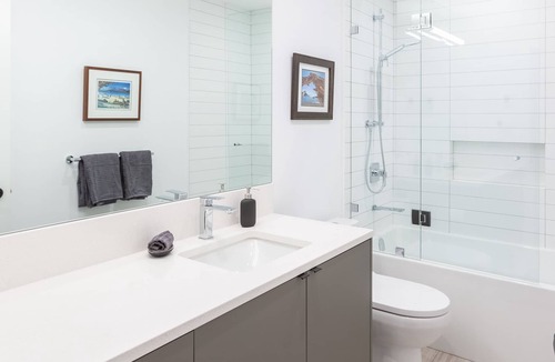 Kitsilano House | Designer 1 Bdr Garden Suite (Arbutus/Kits/UBC)