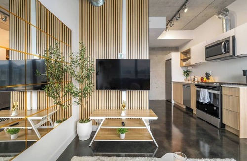 Connaught Apartment | Designer Studio in the Sky - Views, AC, Patio