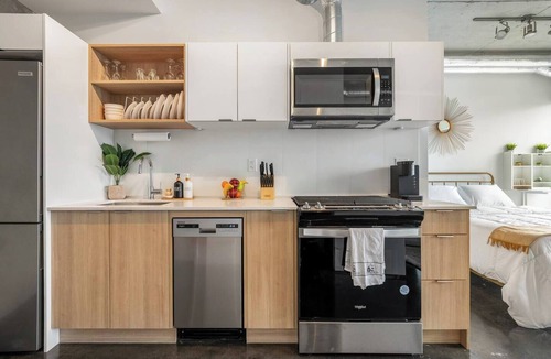 Connaught Apartment | Designer Studio in the Sky - Views, AC, Patio