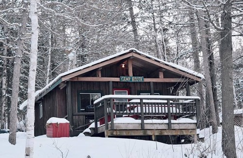 Papineau-Cameron Cottage | Directeur Cottage