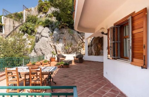 Mondello Villa | Discover Coastal Elegance Sea View Villa with Pvt Pool in Picturesque Mondello